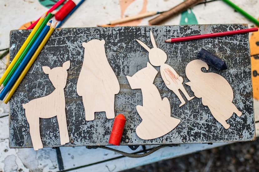 BeWooden Maluj a obkresluj - Lišárna