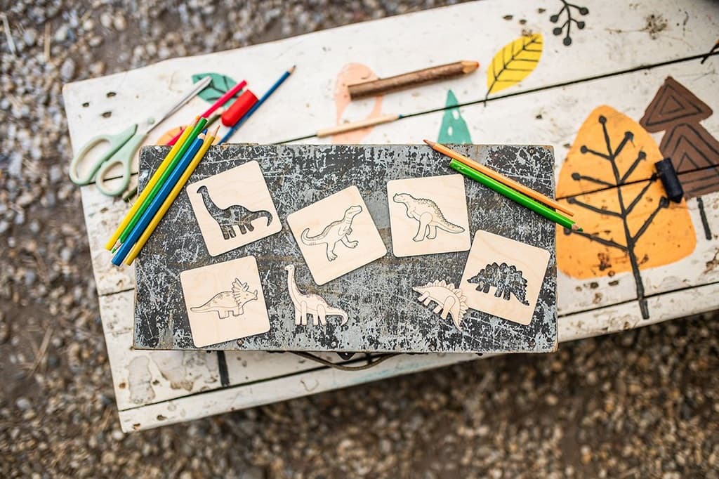 BeWooden Lišácké vkládací puzzle 4 v1 - Dino
