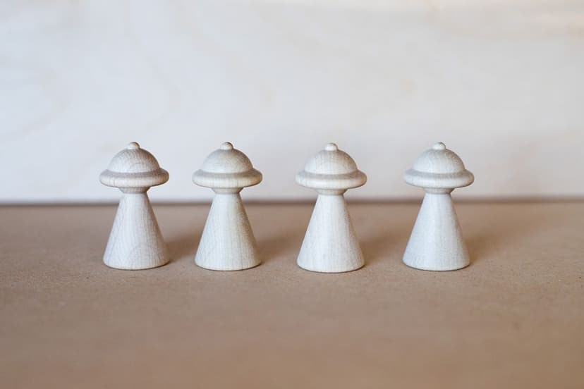 BeWooden Dřevěný lesní panáček rytíř 4 ks